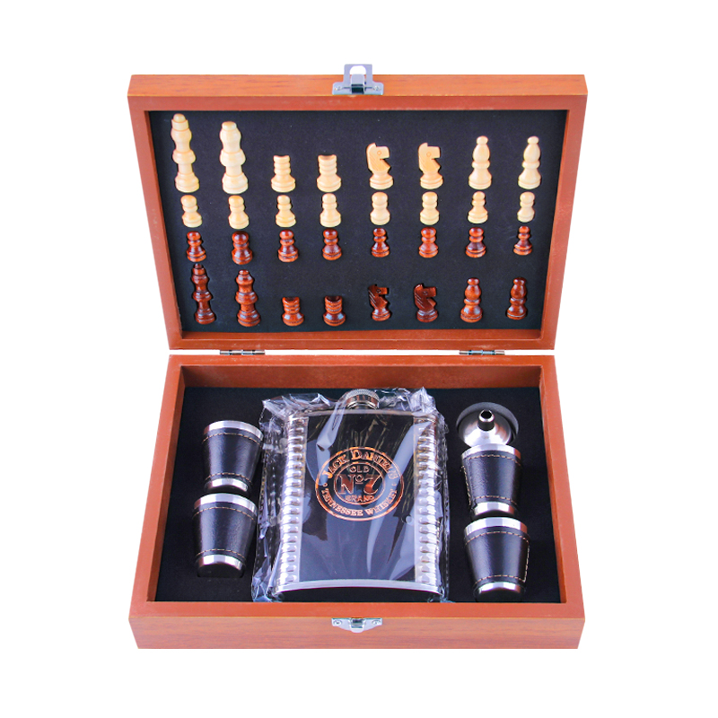 Տղամարդու նվեր շախմատի հավաքածու AG243-41-24 տափաշիշ իր պարագաներով