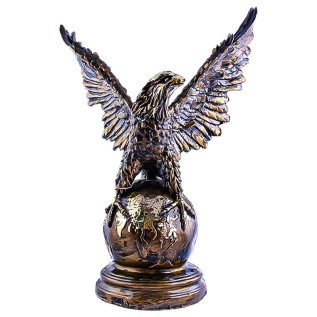 Հուշանվեր արձանիկ թևերը լայն բացած արծիվ գլոբուսի վրա 108 N5