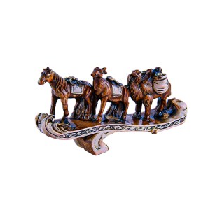 Հուշանվեր արձանիկ 108 N158, որը պատկերում է ուղտի, ձիու և կովի քարավան Մետաքսի ճանապարհին